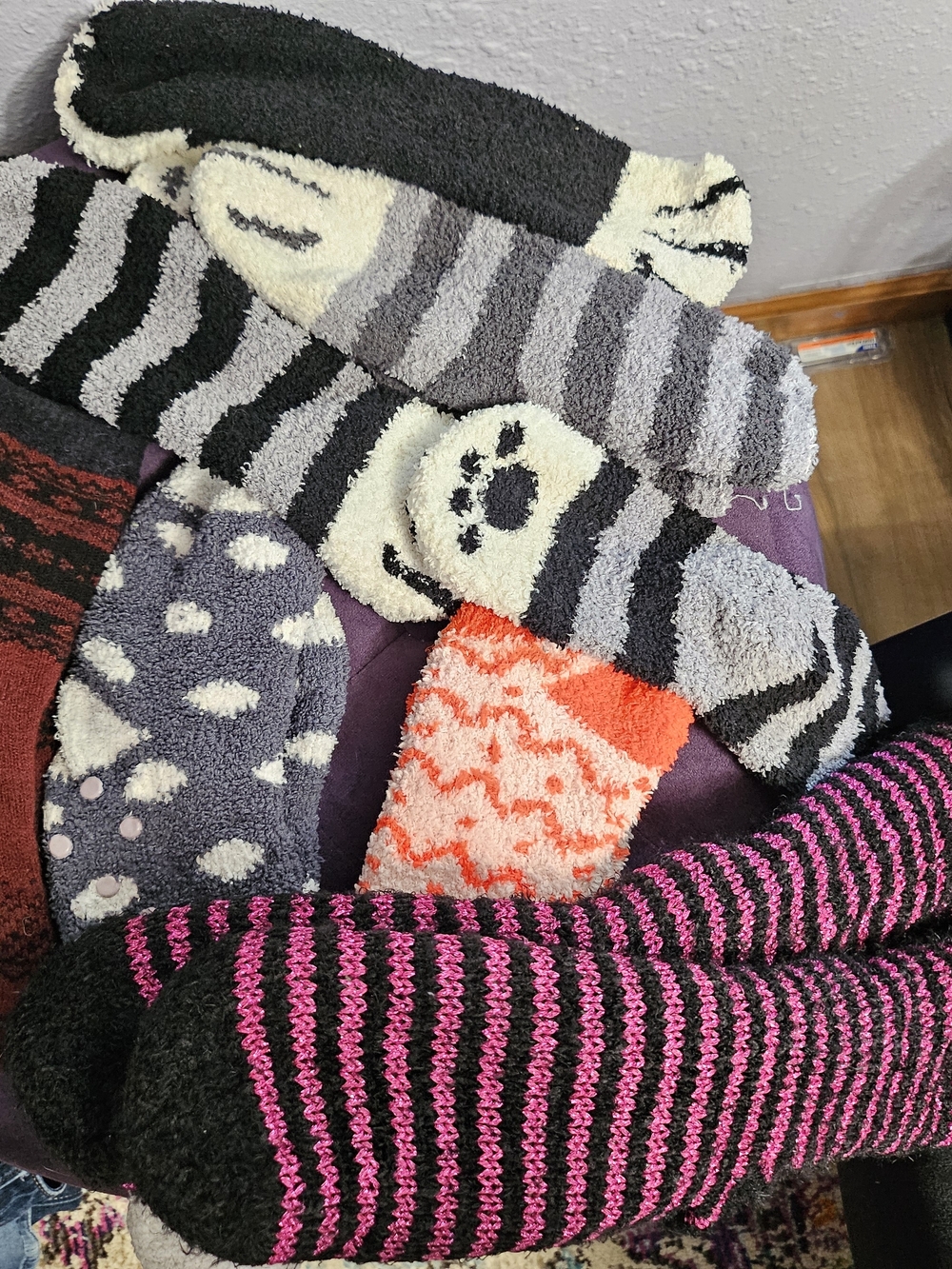 Cozy Mixed Pattern Fuzzy Socks - Gray, Black, Pink, Orange